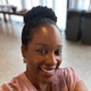 Meet your Posher, Mia